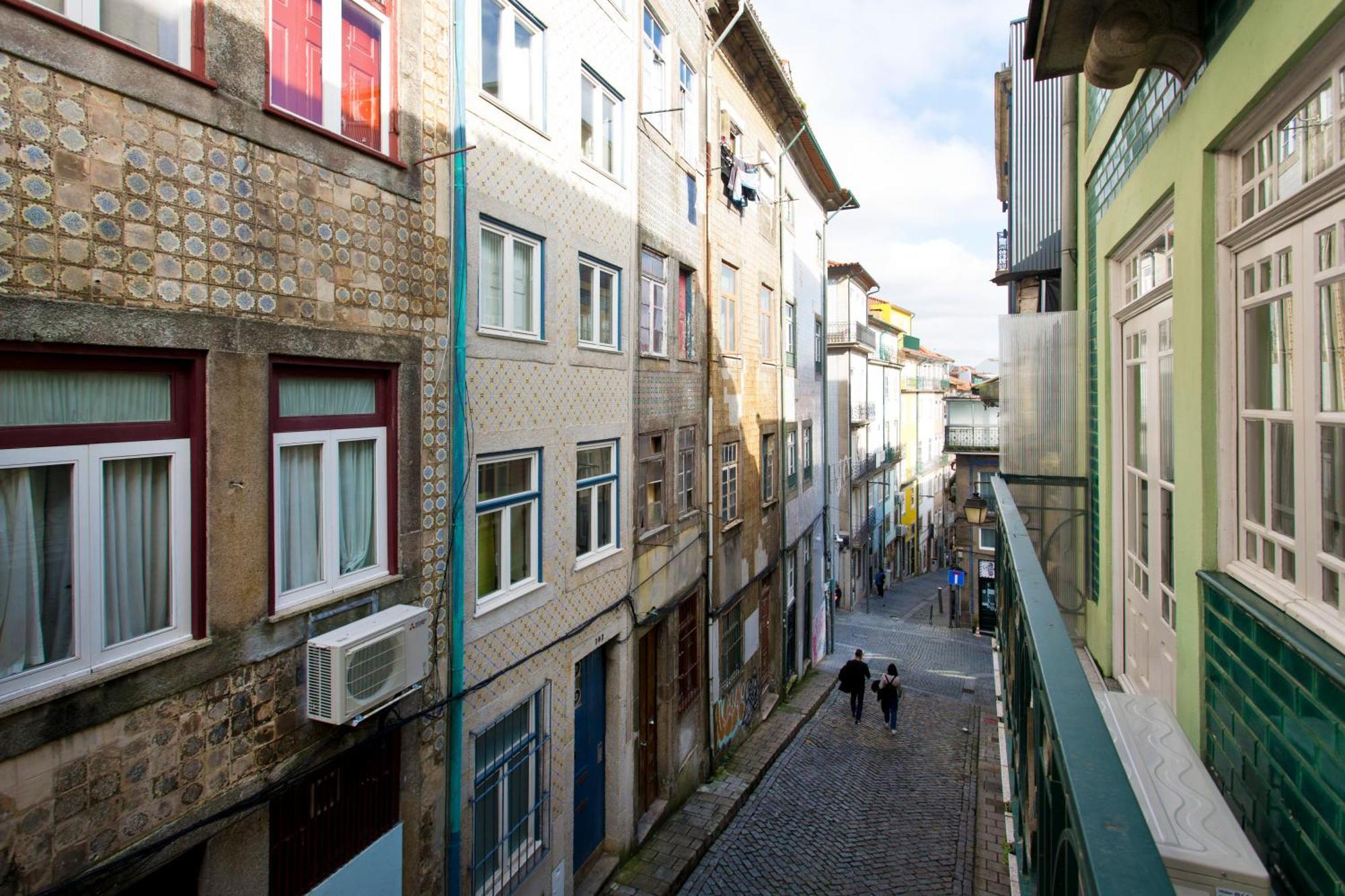 Home @ Porto Clerigos Apartment Екстер'єр фото